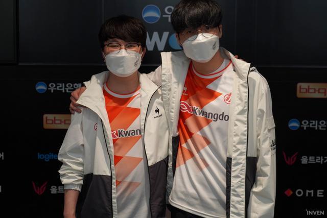 传与弱侧外 传与弱侧外